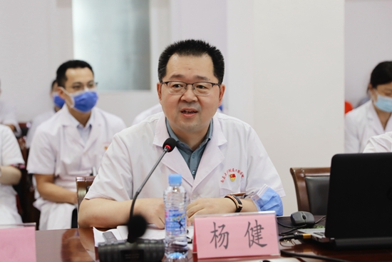 南大口腔医院院长杨健及在家